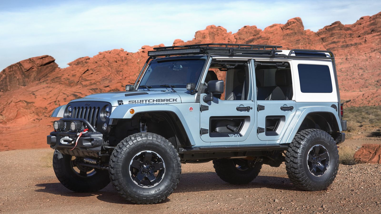 Το Jeep Switchback είναι άλλη μία παραλλαγή του Wrangler, με αυξημένες εκτός δρόμου ικανότητες. Διαθέτει Dana 44 πίσω άξονες και ψηλότερες αναρτήσεις 
