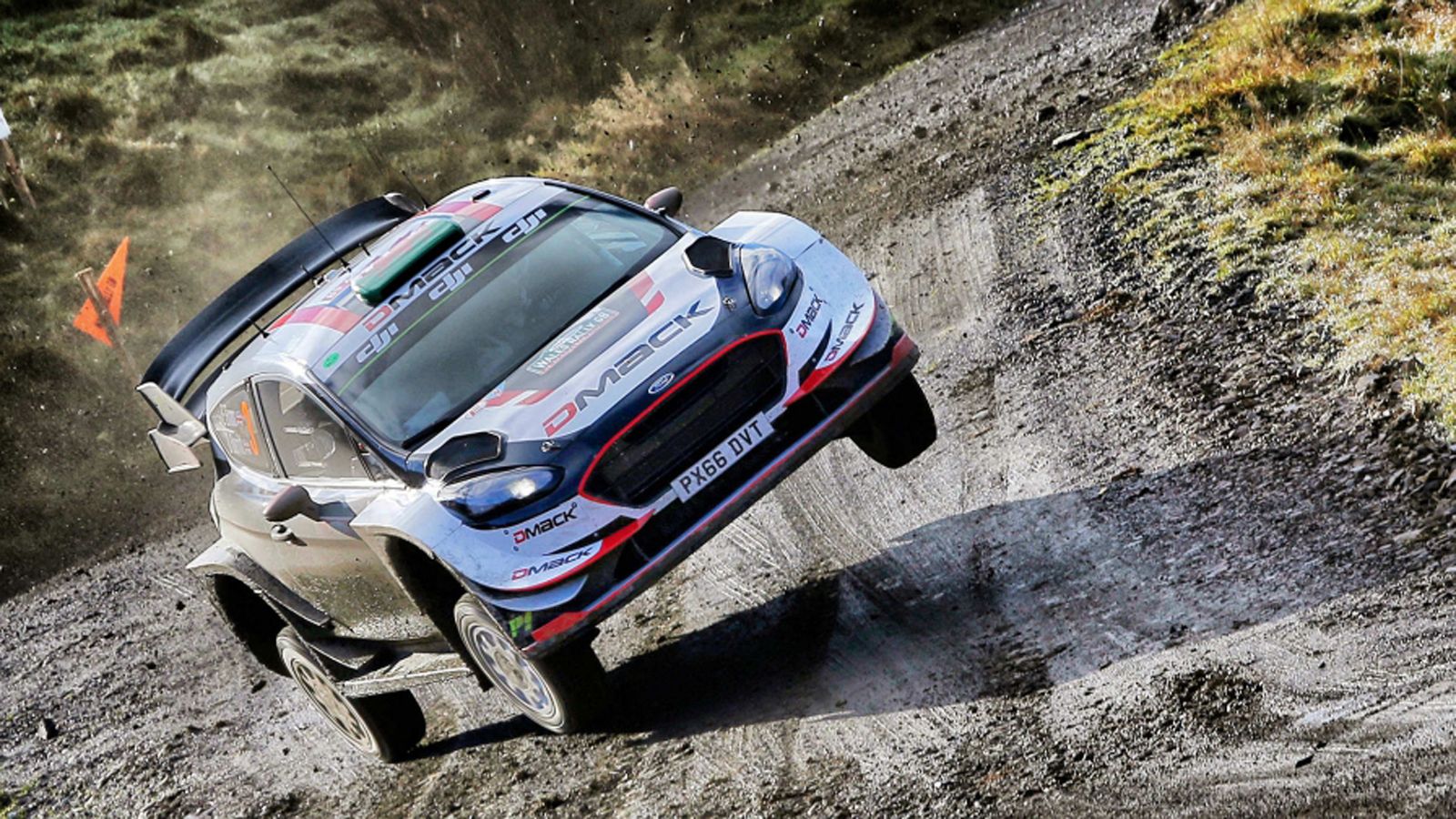 O Elfyn Evans προηγείται μετά το 1ο σκέλος του Ράλι Ουαλίας, θέτοντας τις βάσεις για να αποτελέσει τον πρώτο Βρετανό που θα κερδίσει τον αγώνα μετά απ