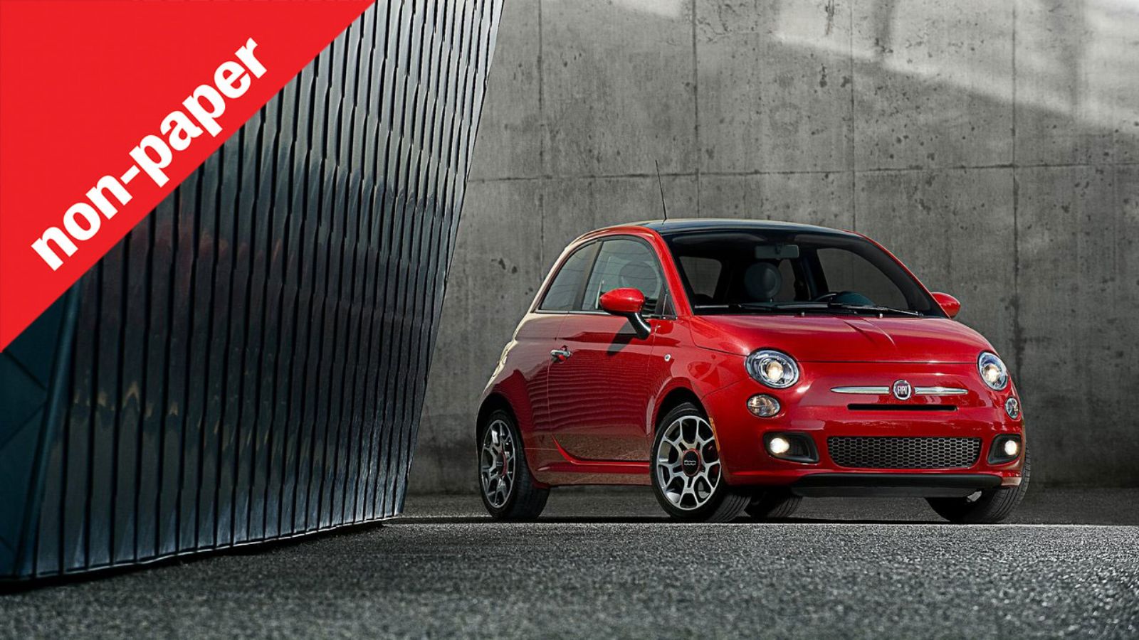 Πως ένα ρετρό αυτοκίνητο γίνεται κλασσικό; Το Fiat 500 τα κατάφερε.