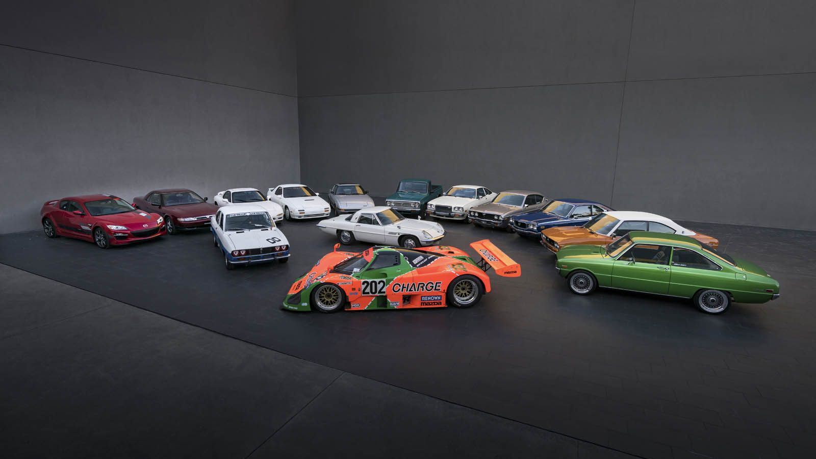 Από το 1967 και μετά, η Mazda έχει πουλήσει σχεδόν 2 εκατομμύρια οχήματα με κινητήρα Wankel, με το τελευταίο να είναι το RX-8 Spirit R του 2011.