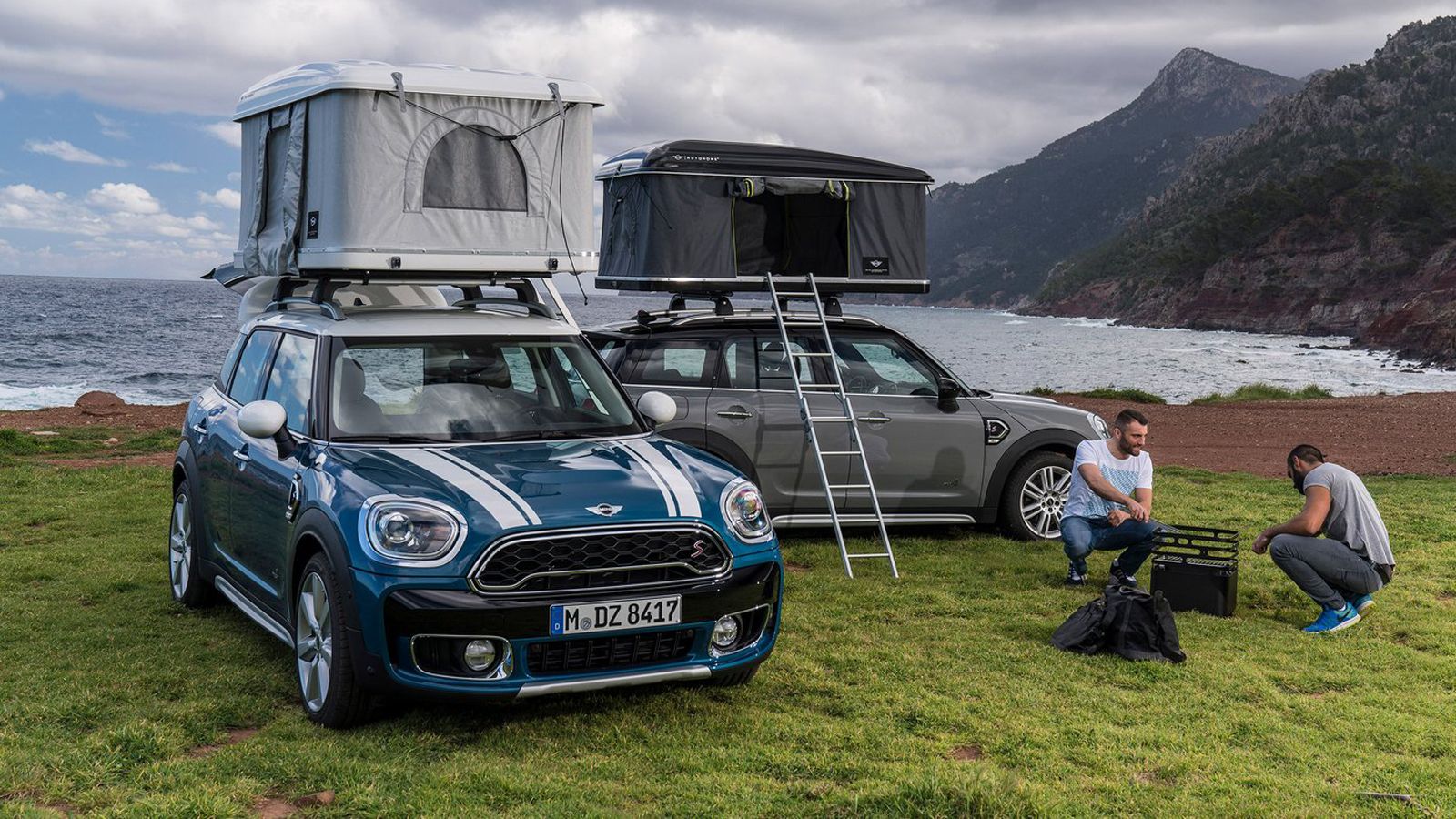 H MINI και η Autohome συνεργάστηκαν για να δημιουργήσουν μια νέα pop-up σκηνή, η οποία ανοίγει πάνω στην οροφή του Countryman. Ονομάζεται AirTop και β