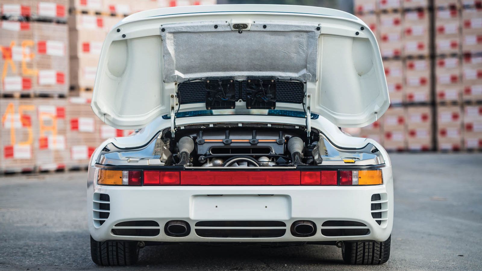 Ο ισχυρός V6 κινητήρας των 2.900cc και απόδοσης 440 ίππων.