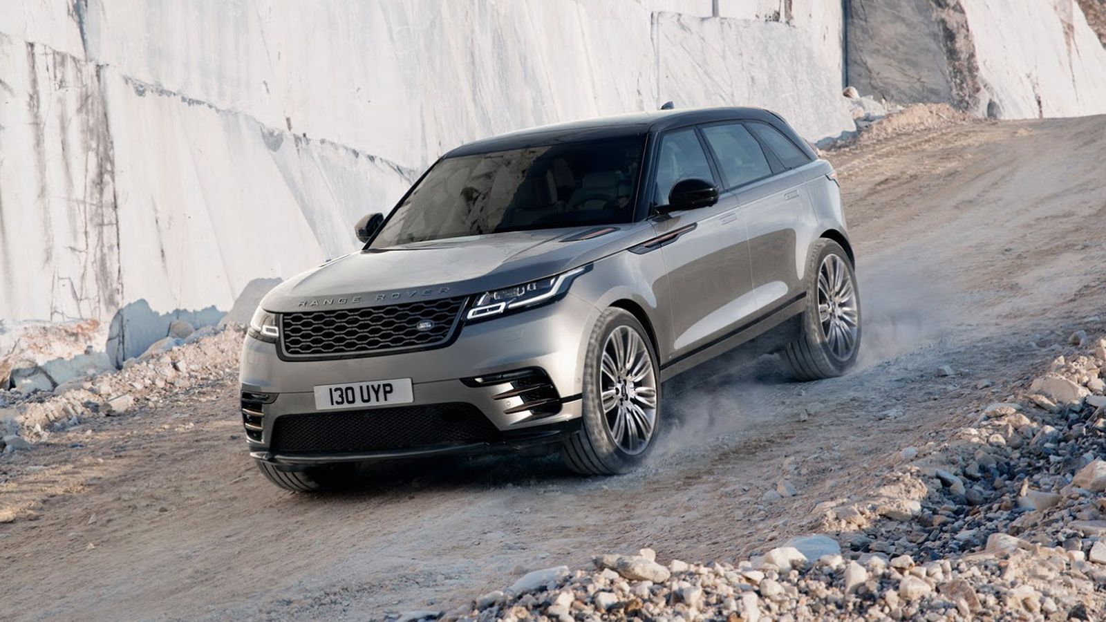 Ο διευθυντής σχεδίασης της Land Rover, Gerry McGovern, εξέφρασε την περιφρόνησή του για τους βελτιωτές, οι οποίοι θησαυρίζουν πειράζοντας τα μοντέλα τ