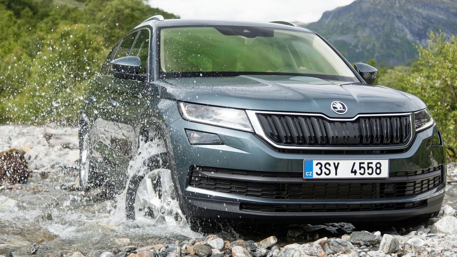 Το Skoda Kodiaq ξεχωρίζει με την δελεαστική τιμή του και δεν χάνει καθόλου σε στιλ.