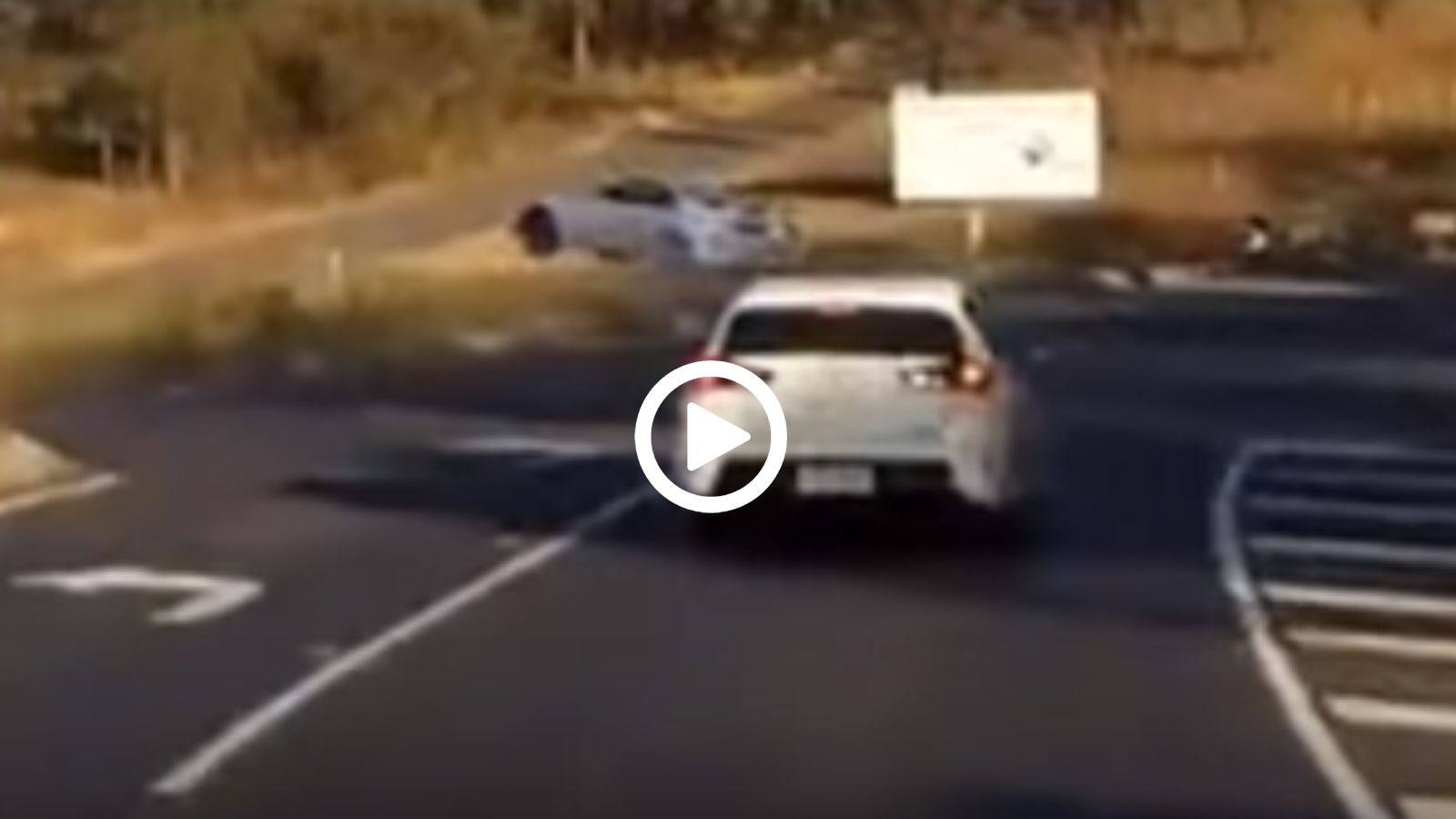 Supra πετάει από το δρόμο