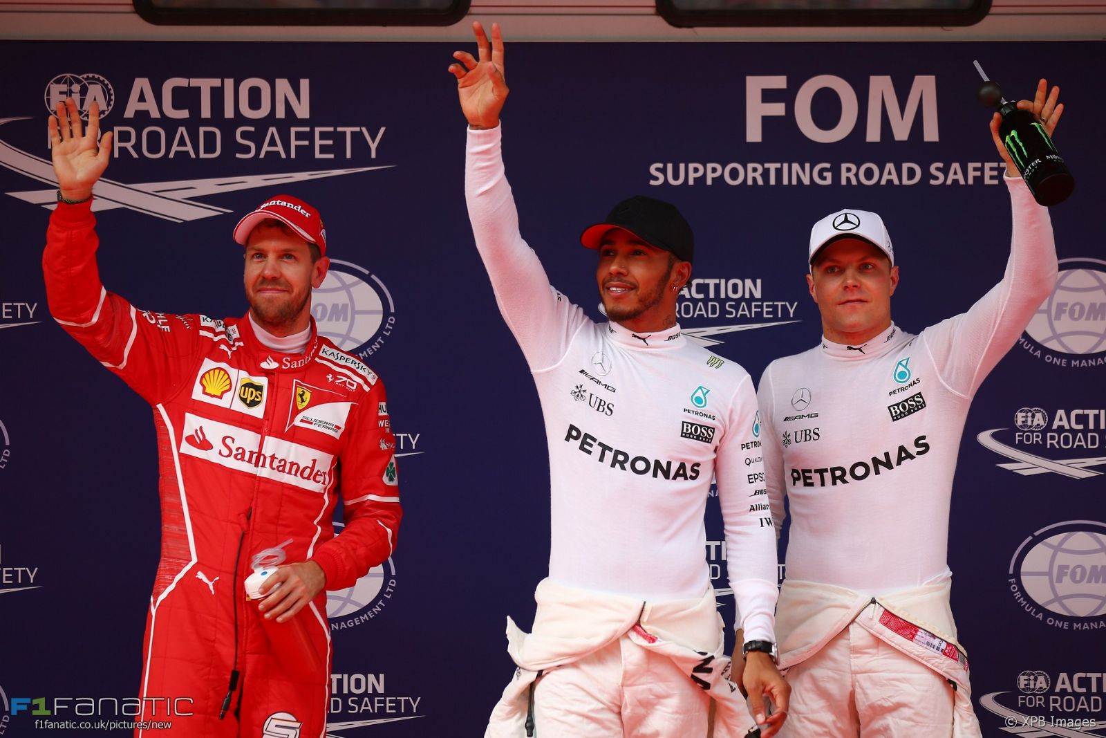 Ο Sebastian Vettel μπήκε σφήνα ανάμεσα από τις δύο Silver Arrows, μόλις 1/10 του δλ. πίσω από τον Hamilton και 1/1.000 (!) του δλ. μπροστά από τον τρί