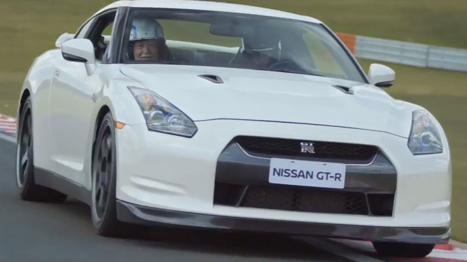 «Αποχαιρετισμός» με GT-R (+video)