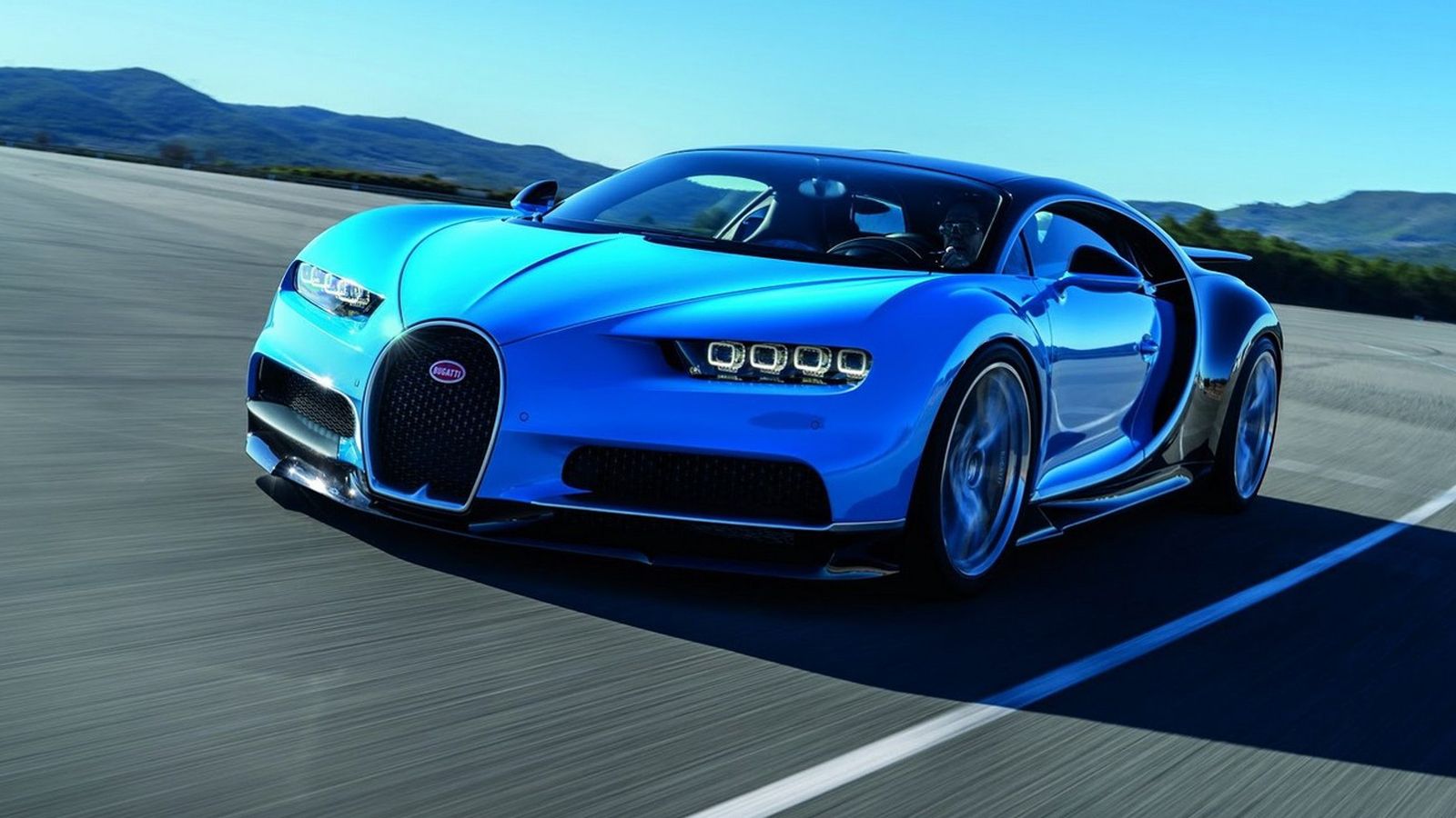 Ο επικεφαλής της Bugatti λέγεται πως εκμυστηρεύθηκε πως η Chiron μπορεί να πάει από τη στάση στα 250 μίλια/ώρα (402 χλμ./ώρα) και ακολούθως να ακινητο