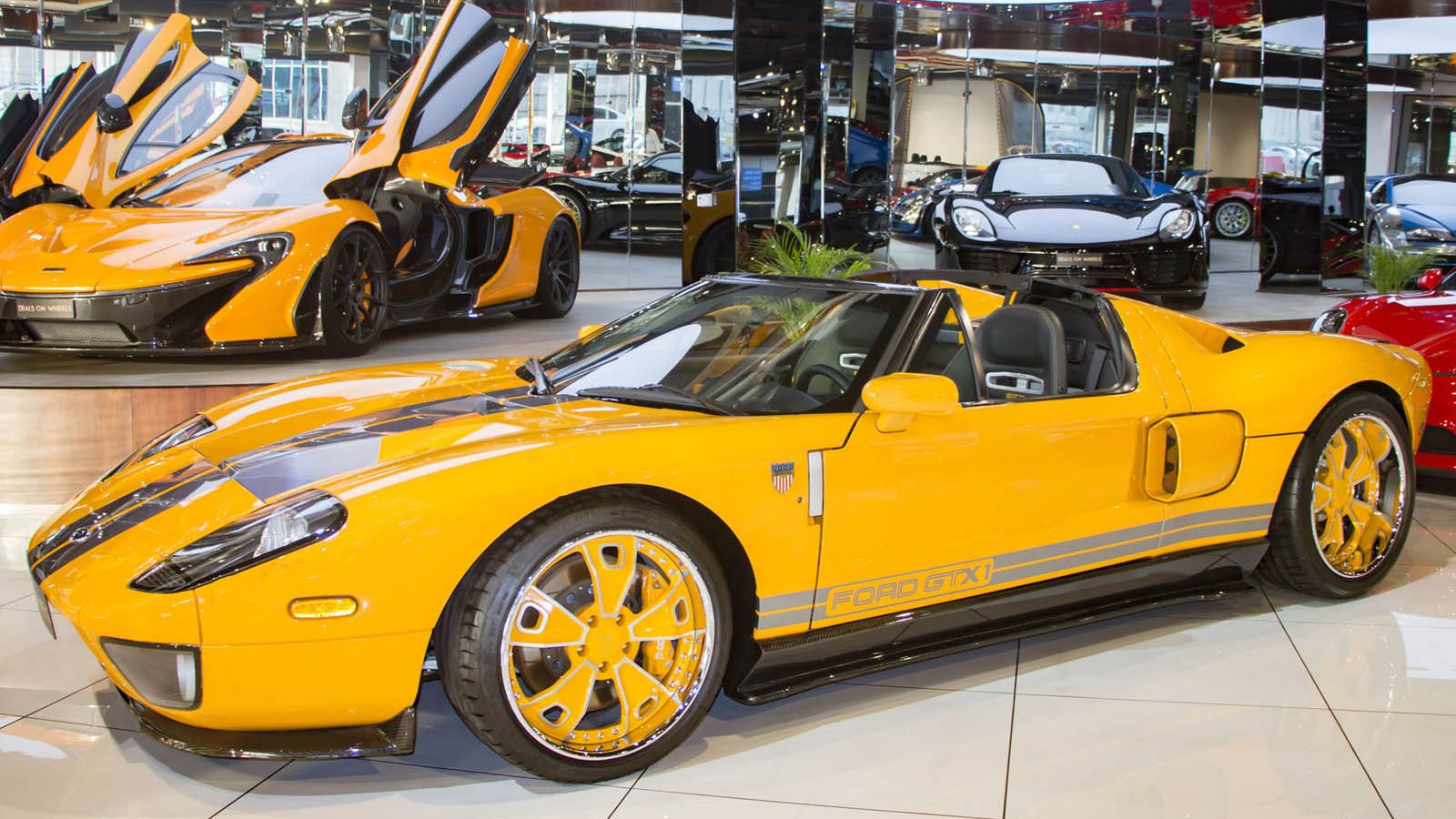 To Ford GT φτιάχτηκε από το 2004 μέχρι το 2006, σε 4.038 αντίτυπα, ενώ 30 επιπλέον αυτοκίνητα, κατασκευάστηκαν από τον Genaddi Design Group, έναν coac