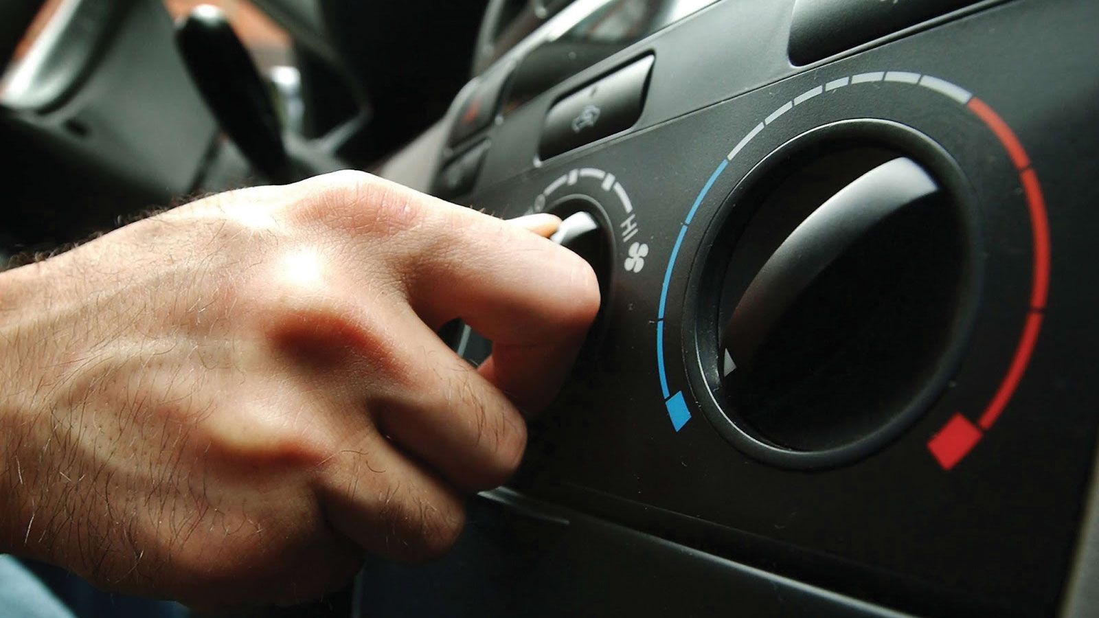Χρησιμοποιήστε air condotion όταν κινείστε με ταχύτητες μεγαλύτερες από 80 χλμ./ώρα.