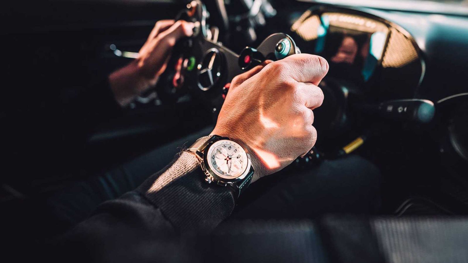 Σετ πάει και το ρολόι της IWC Schaffhausen που θα φτιαχτεί σε 250 αντίτυπα και το οποίο ονομάζεται «Ιngenieur Chronograph Sport Edition 50th anniversa