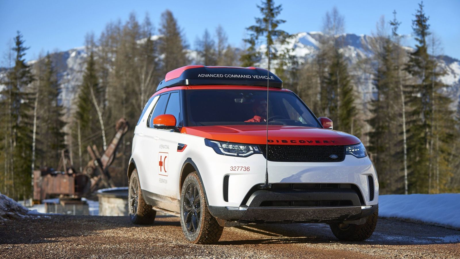 Το τμήμα Special Vehicle Operations (SVO) της Land Rover έφτιαξε το Discovery Project Hero Concept για τον αυστριακό Ερυθρό Σταυρό.