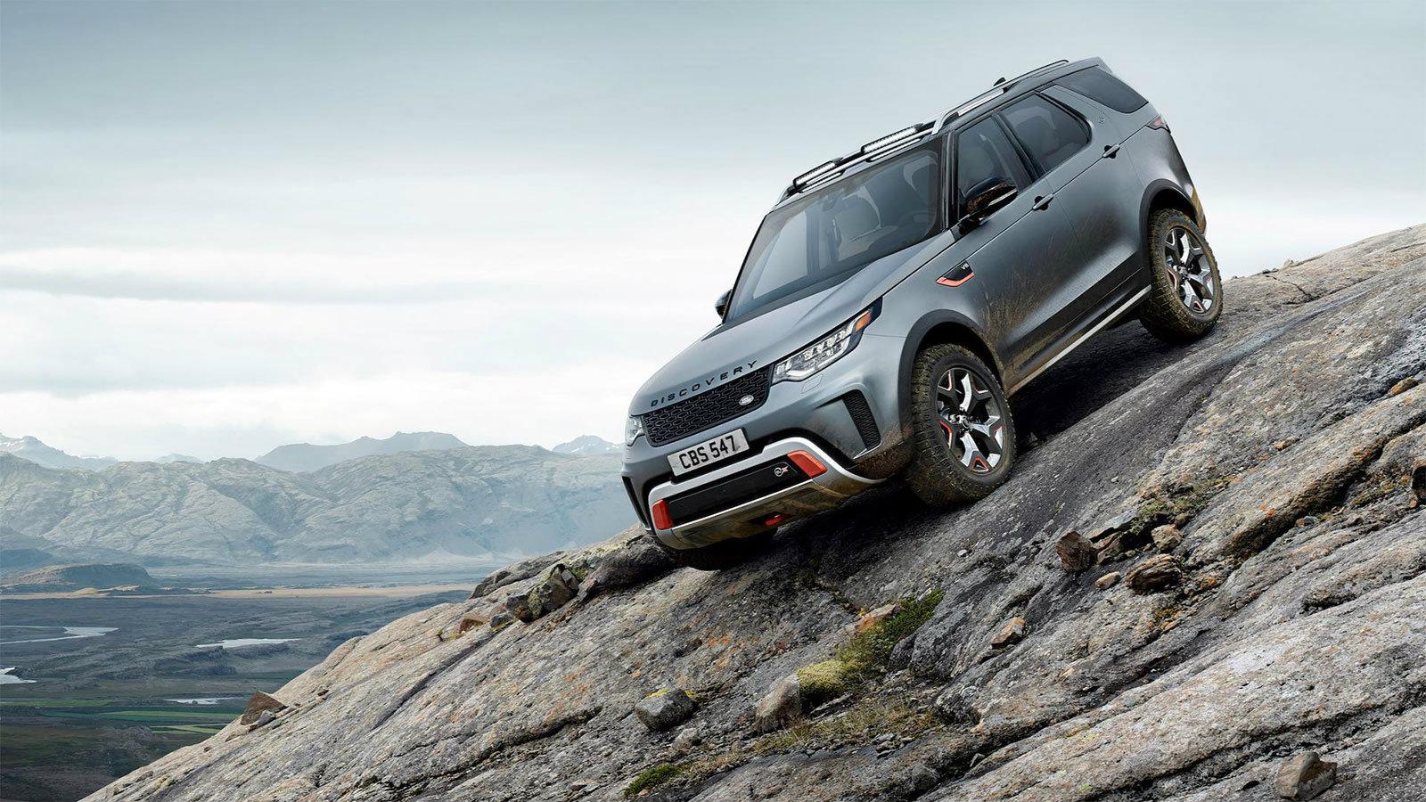 Το νέο Land Rover Discovery SVX έκανε την εμφάνισή του στο Σαλόνι Αυτοκινήτου της Φρανκφούρτης και έγινε έτσι το πρώτο Land Rover που φέρει το λογότυπ