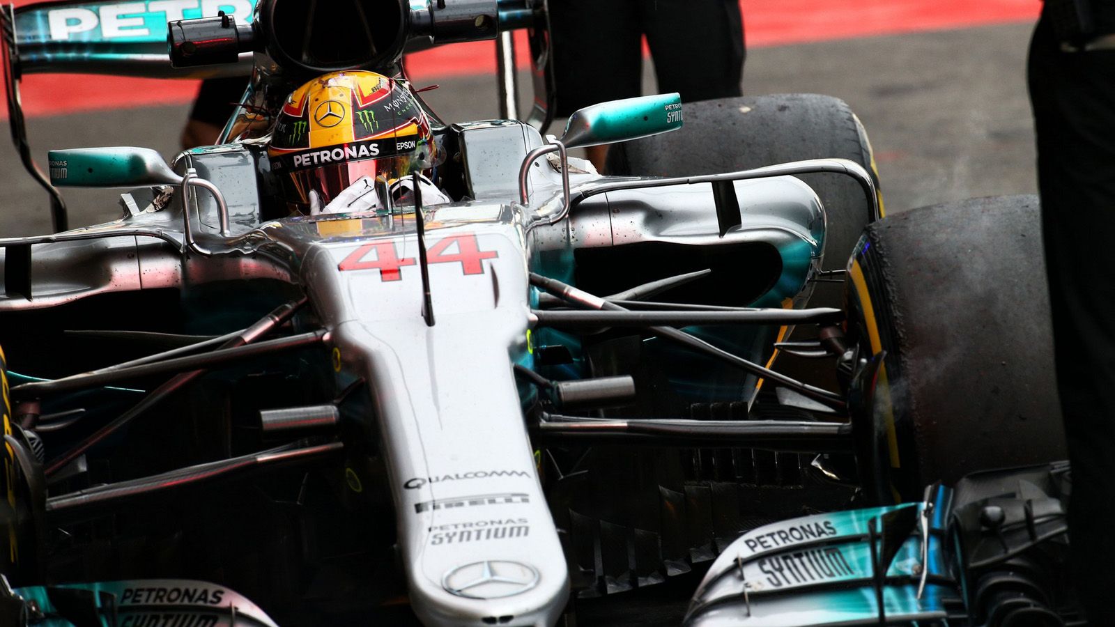 Ο Lewis Hamilton ισοφάρισε το ρεκόρ του Schumacher.