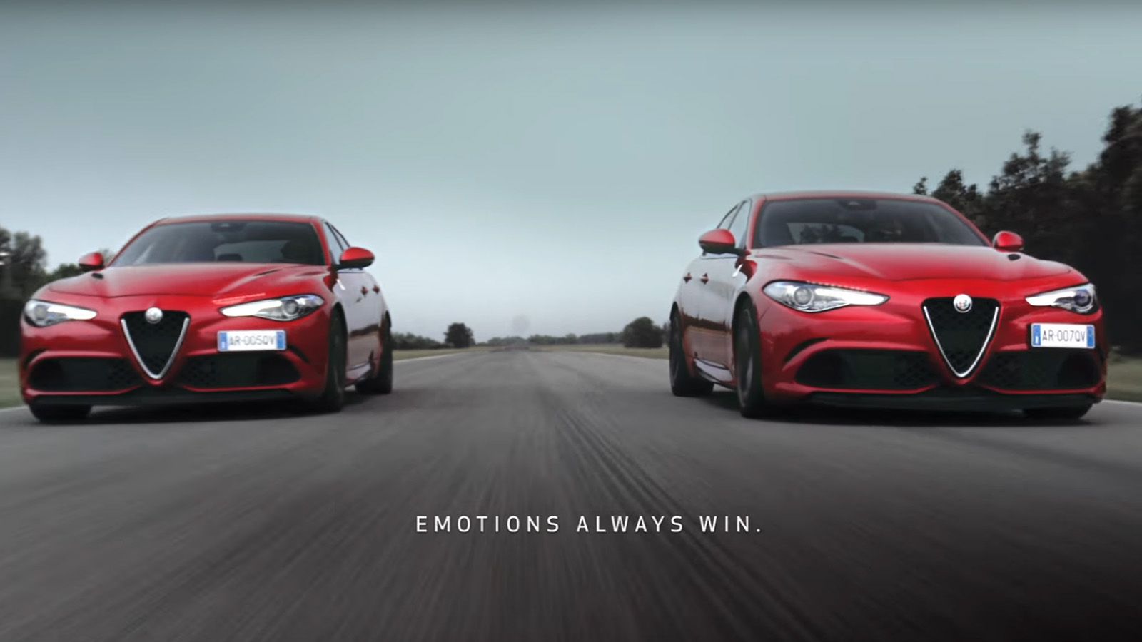 Ο Vettel και ο Raikkonen συμμετείχαν σε αυτήν την εκδήλωση λίγο μετά την συμφωνία τους με την Ferrari για επέκταση των συμβολαίων τους.