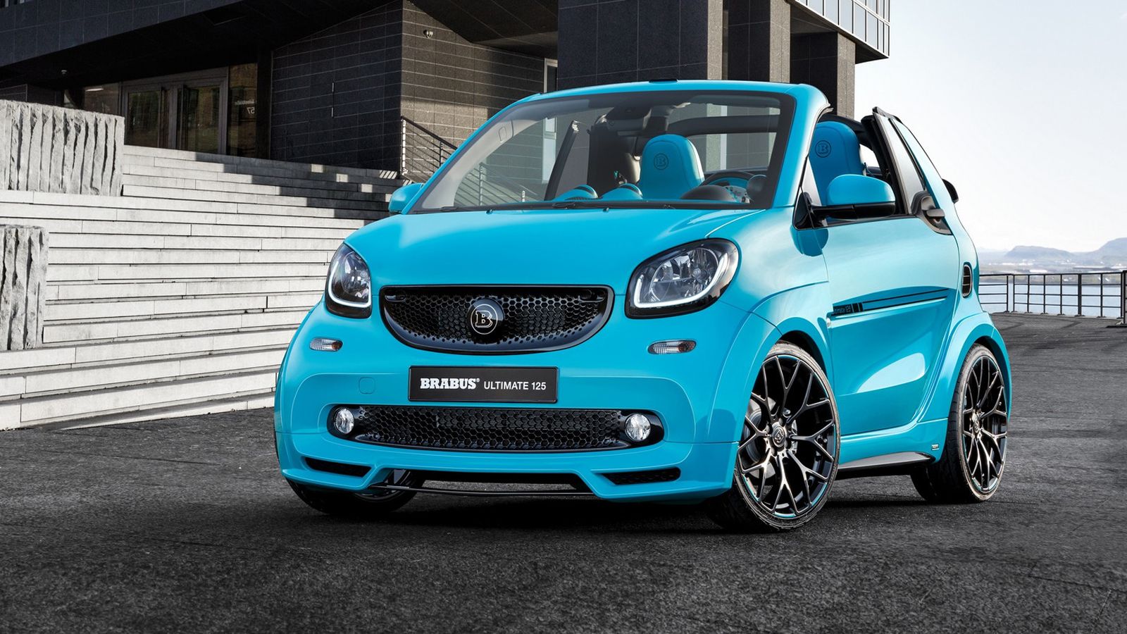 Στη Γενεύη θα βρεθεί το BRABUS Ultimate 125. Το όνομα του μοντέλου δεν υποδηλώνει μονάχα την ιπποδύναμή του, αλλά και το σύνολο των αντίτυπων που θα υ