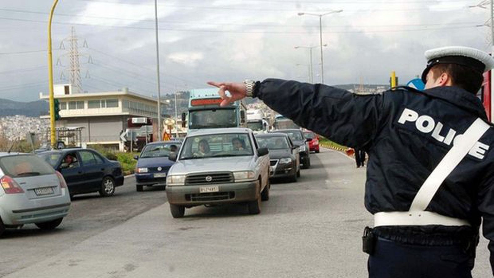 Συνελήφθησαν δύο αστυνομικοί και συνεργός τους, για δωροληψία από ιδιώτη. 