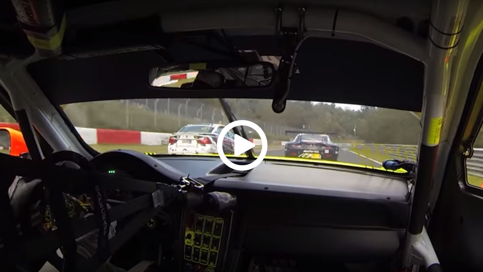 Porsche 911 GT3 R vs Mercedes-AMG GT3 στο Ring