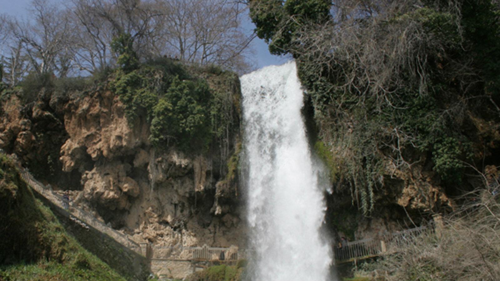 O ωραιότερος ελληνικός καταρράκτης 