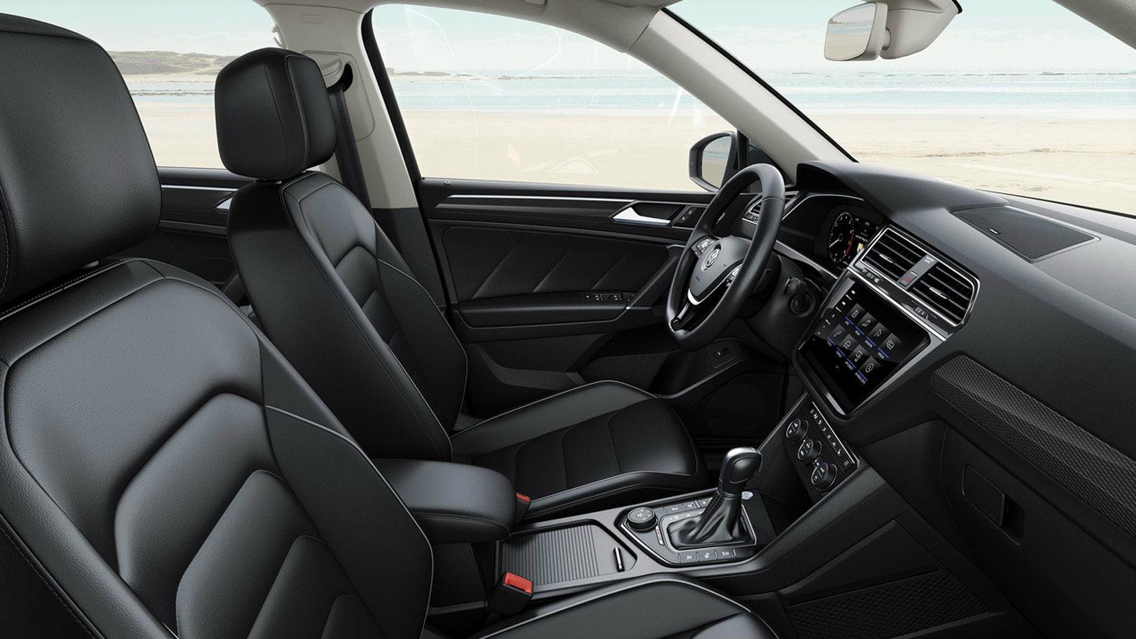 Οι πρώτες εικόνες για το VW Tiguan Allspace, που αποκαλύπτουν τόσο το εξωτερικό όσο και το εσωτερικό του. 