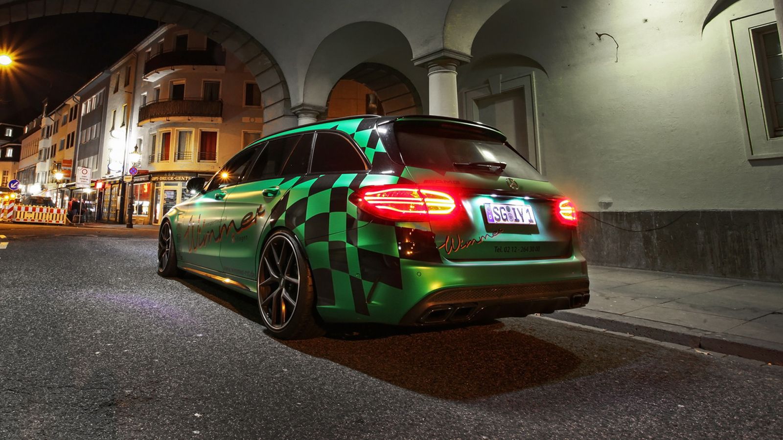 Έχουμε και λέμε: επαναρύθμιση του λογισμικού, αναβάθμιση της υπερτροφοδότησης, νέα μπεκ, αντλία καυσίμου και intercooler, επιπλέον αντλία νερού, νέα φ