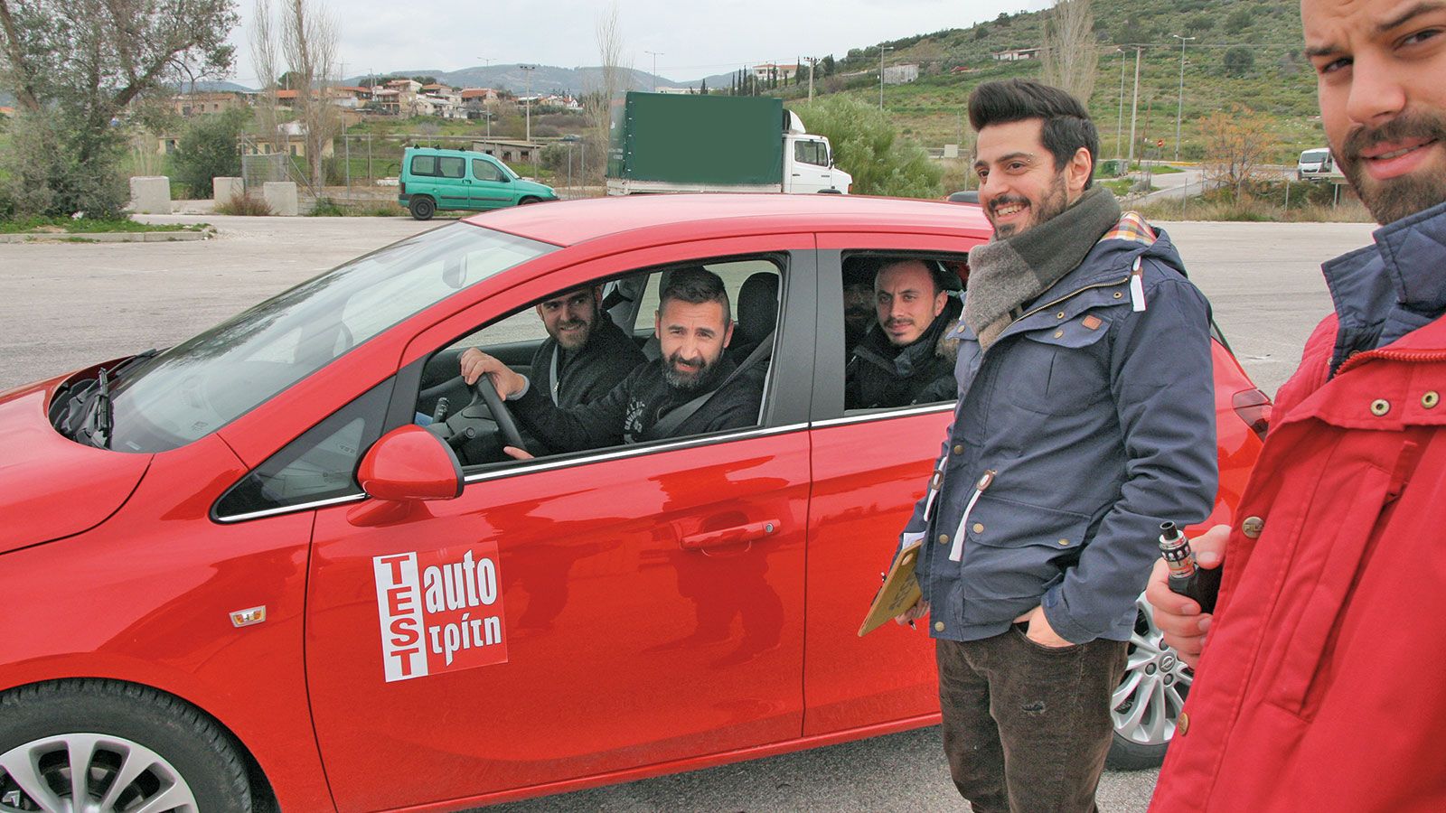 Αντρες έτοιμοι για... elk test.