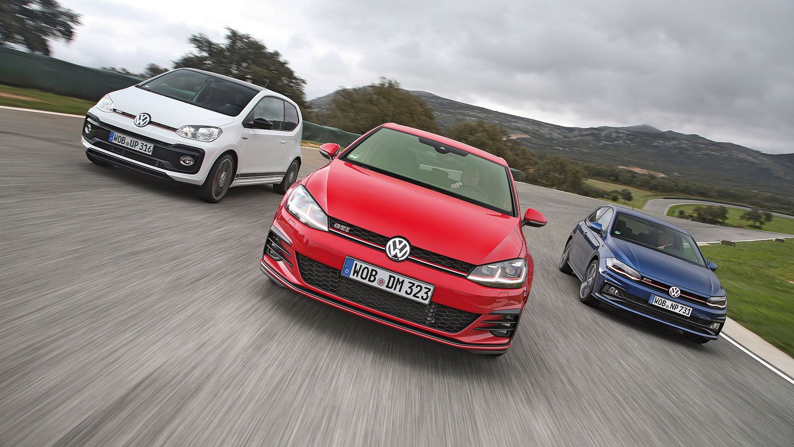 GTI δεν είναι μόνο το Golf: θα μπορούσε να είναι εναλλακτικός τίτλος για την παρουσίαση στην Ισπανία, όπου δόθηκε μεγάλη έμφαση στα κοινά στοιχεία που