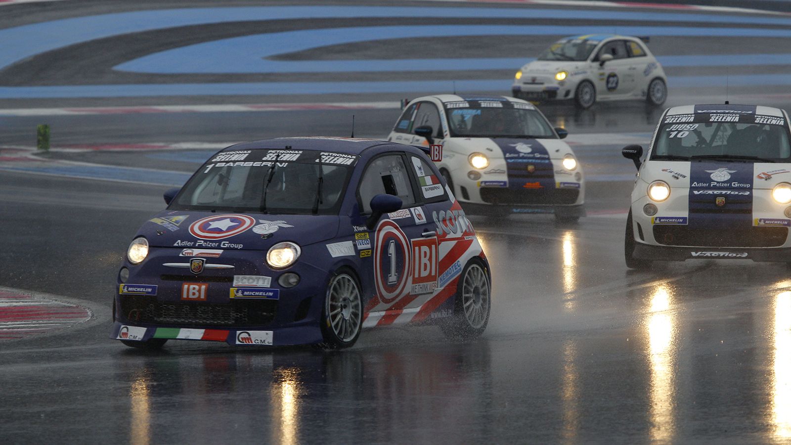 H Abarth επιστρέφει στους αγώνες