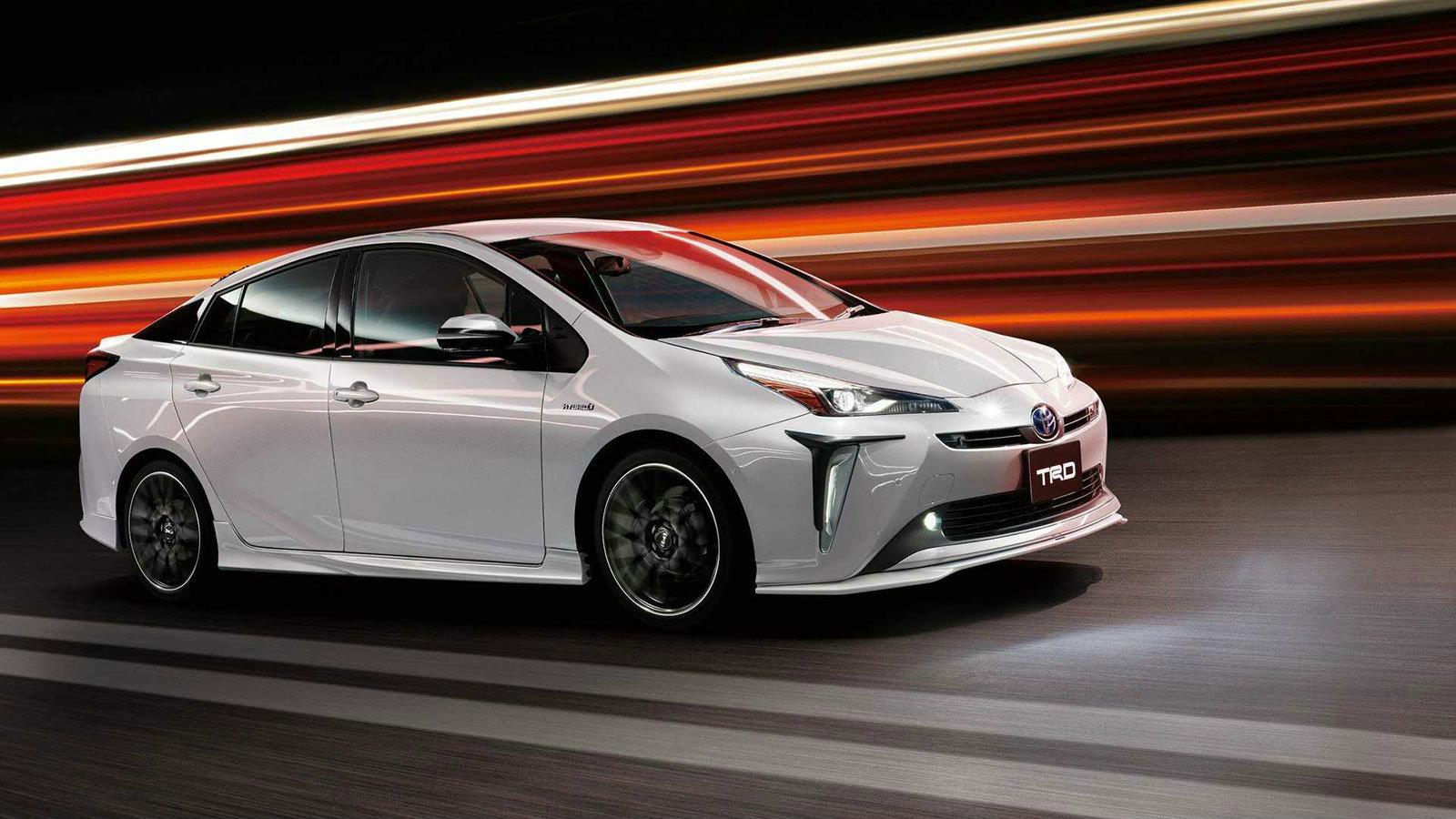H Toyota Racing Development έρχεται με ένα ευρύ φάσμα οπτικών αναβαθμίσεων συμβατές με το ανανεωμένο Prius. 