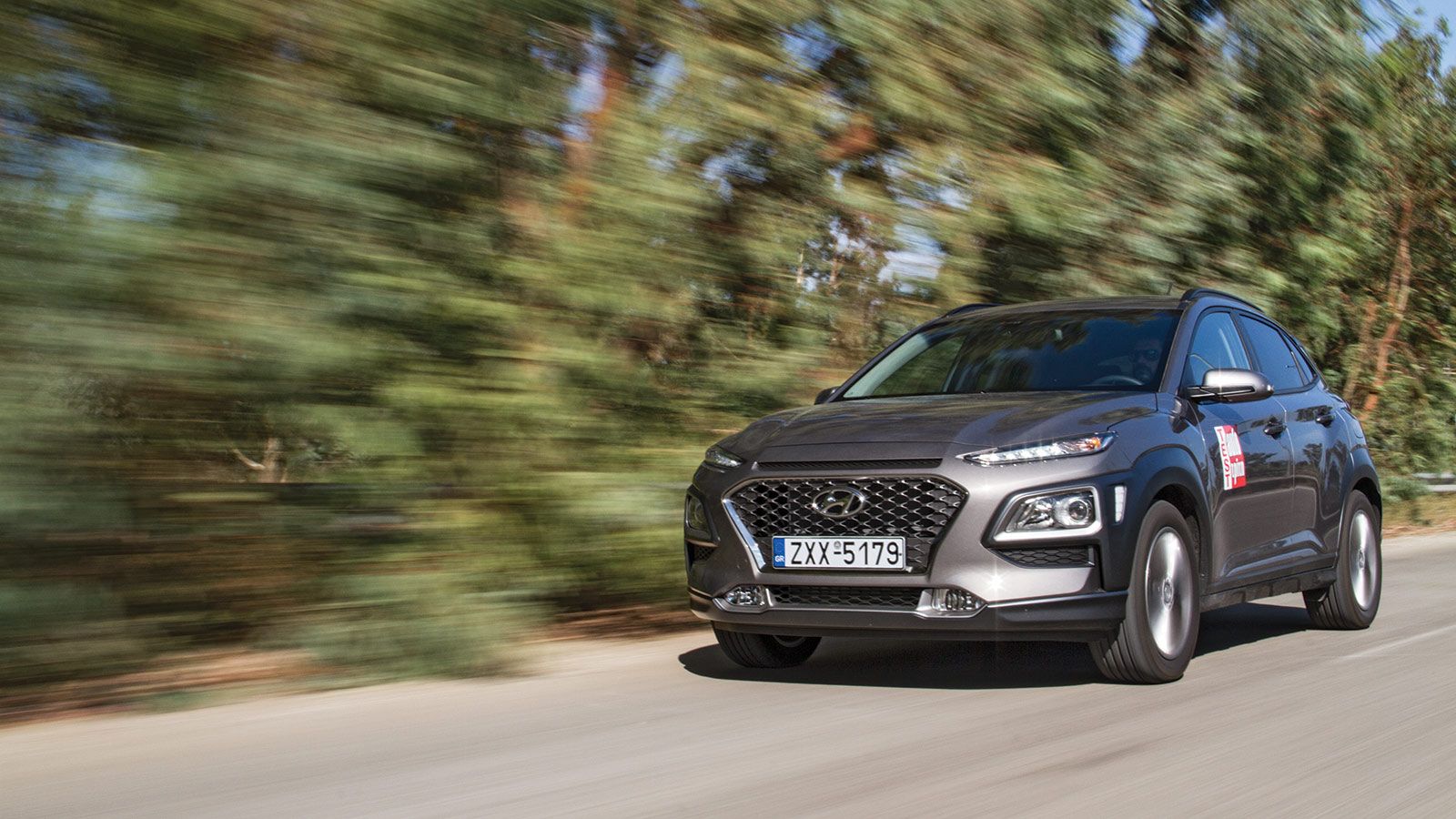 Διαβάστε ολόκληρη την αναλυτική Πρώτη Δοκιμή του νέου Hyundai Kona με τον 1.000άρη turbo βενζινοκινητήρα ισχύος 120 ίππων στο τεύχος του περιοδικού Au