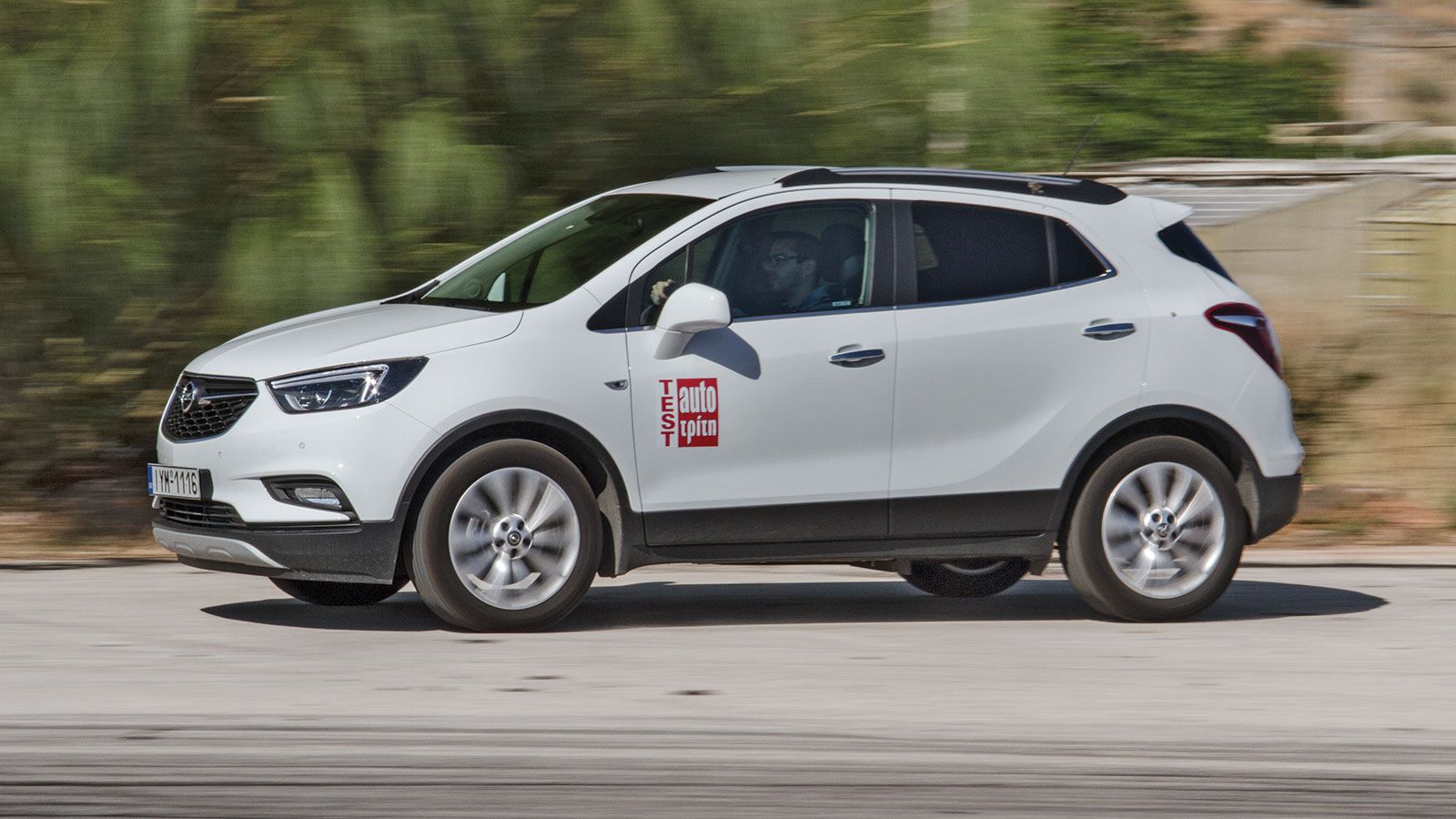 Δοκιμάζουμε το Opel Mokka X στην αυτόματη δικίνητη έκδοση με τον 1.600άρη turbo diesel κινητήρα ισχύος 136 ίππων.