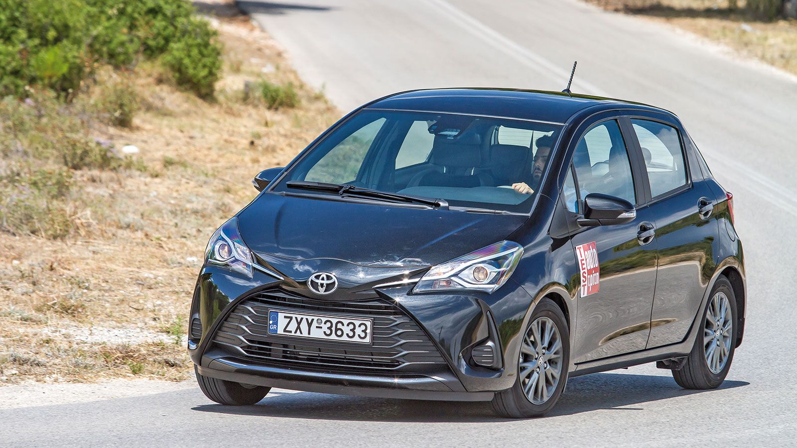 Tο Toyota Yaris με τον 1.500άρη κινητήρα των 111 ίππων είναι διαθέσιμο από 13.900 ευρώ στην έκδοση Active, επιβεβαιώνοντας το value for money χαρακτήρ
