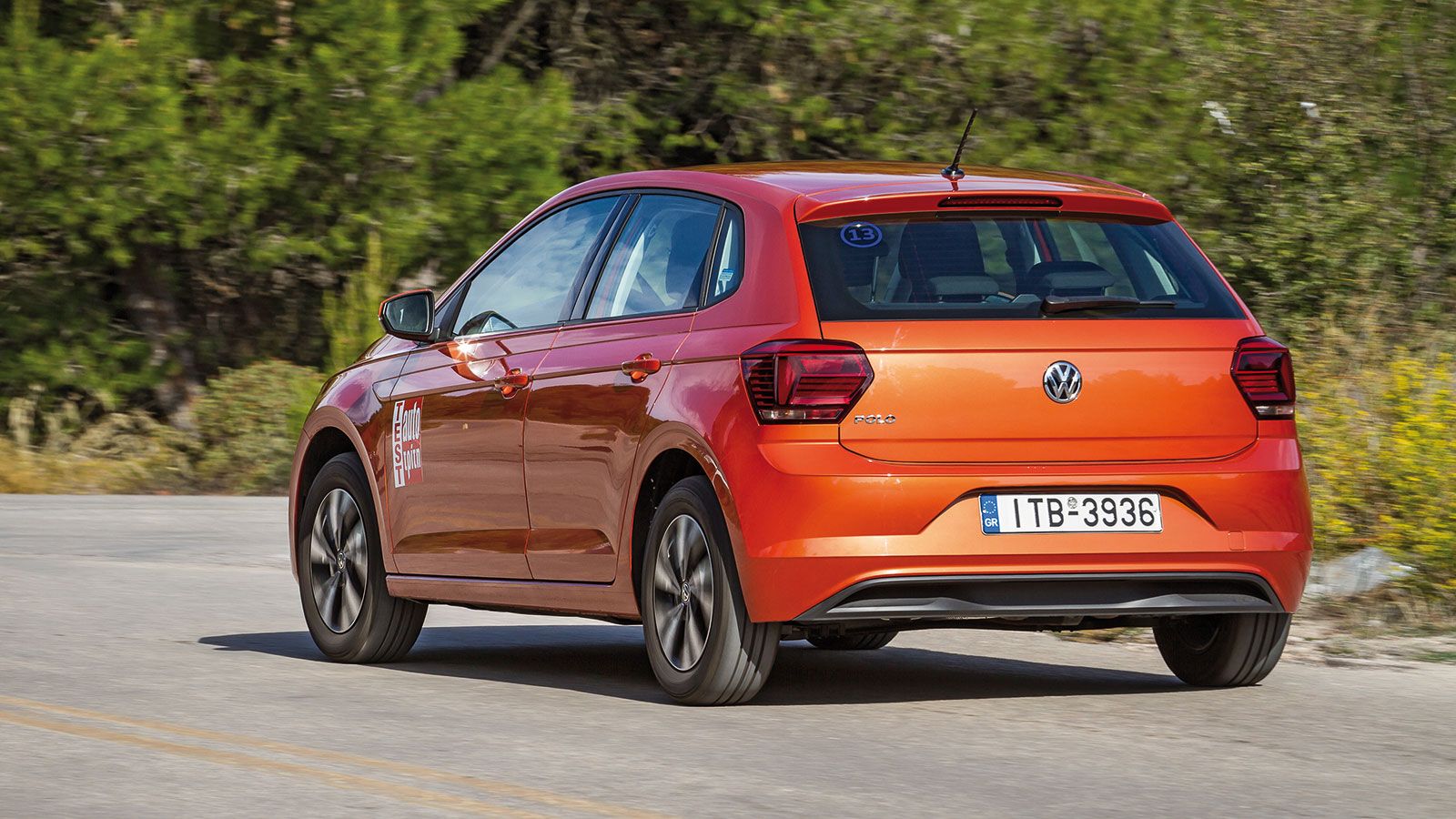 Το VW Polo φιλτράρει εξαιρετικά τις ανωμαλίες του δρόμου και διαθέτει εξαιρετική ποιότητα κύλισης.
