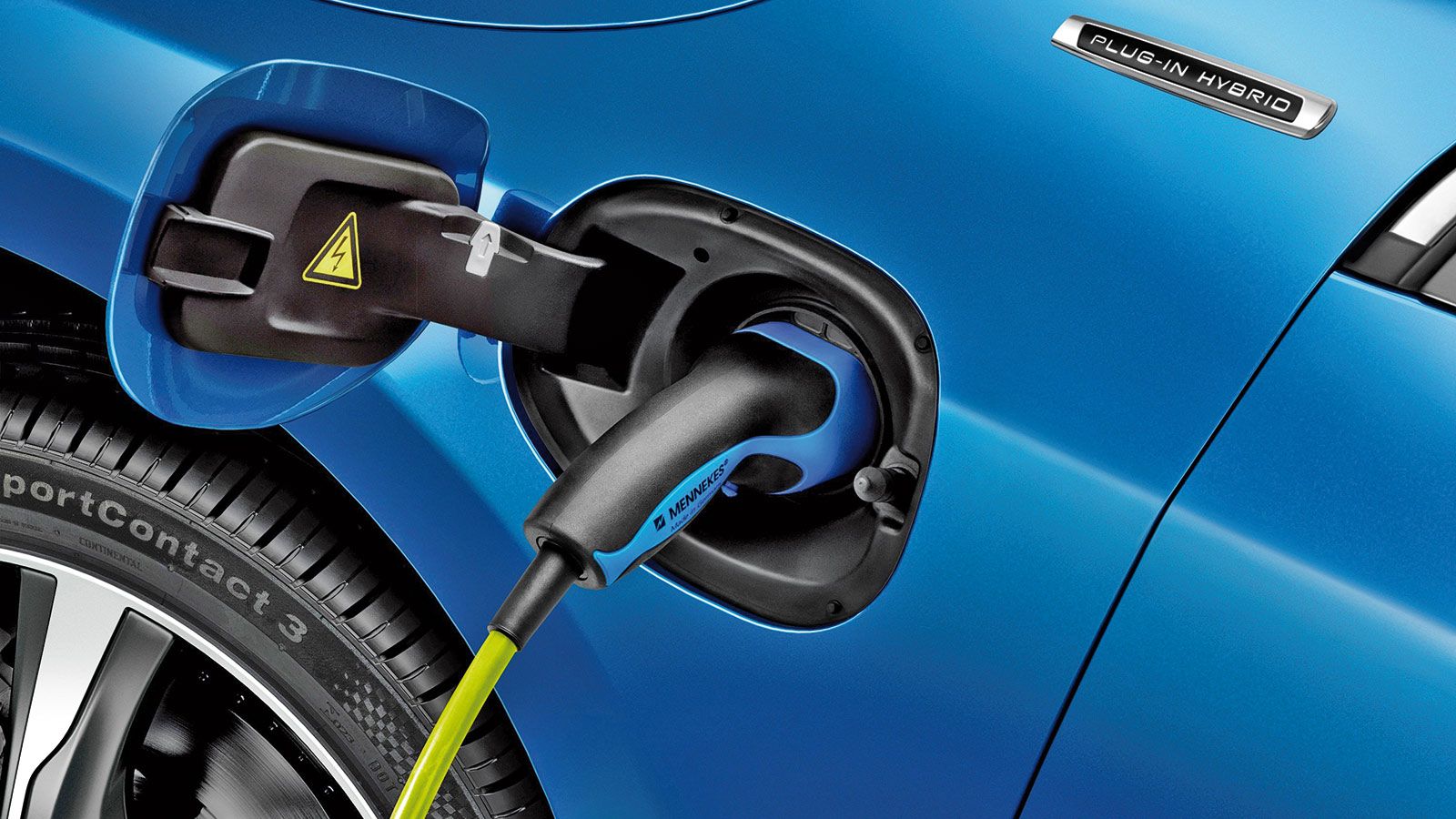 Τα «Plug-In» υβριδικά συστήματα εξοπλίζονται με μπαταρίες μεγάλης χωρητικότητας και δίνουν τη δυνατότητα στον οδηγό να τις φορτίσει από εξωτερική πηγή