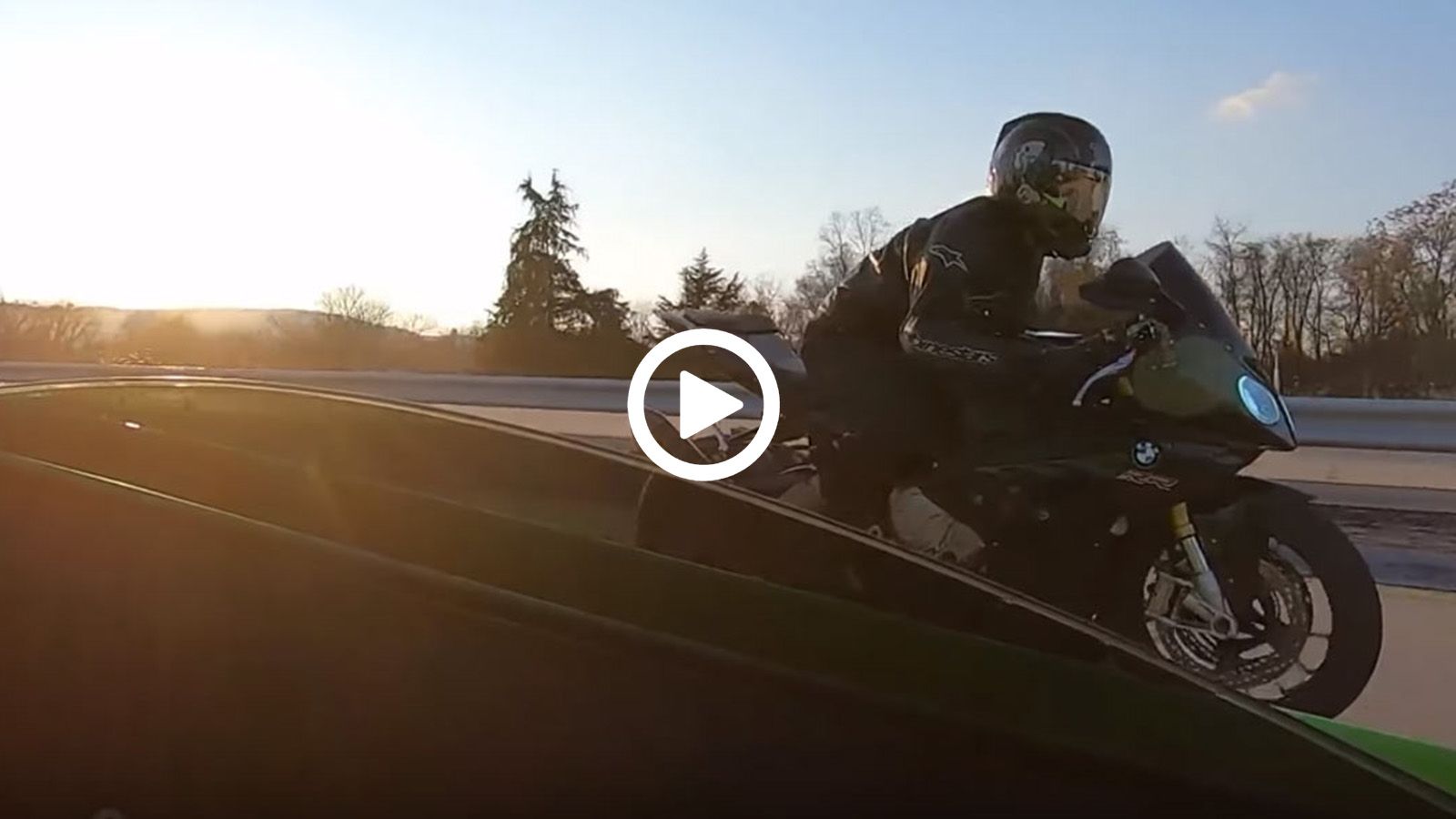 ΜcLaren 720S vs BMW 1000RR