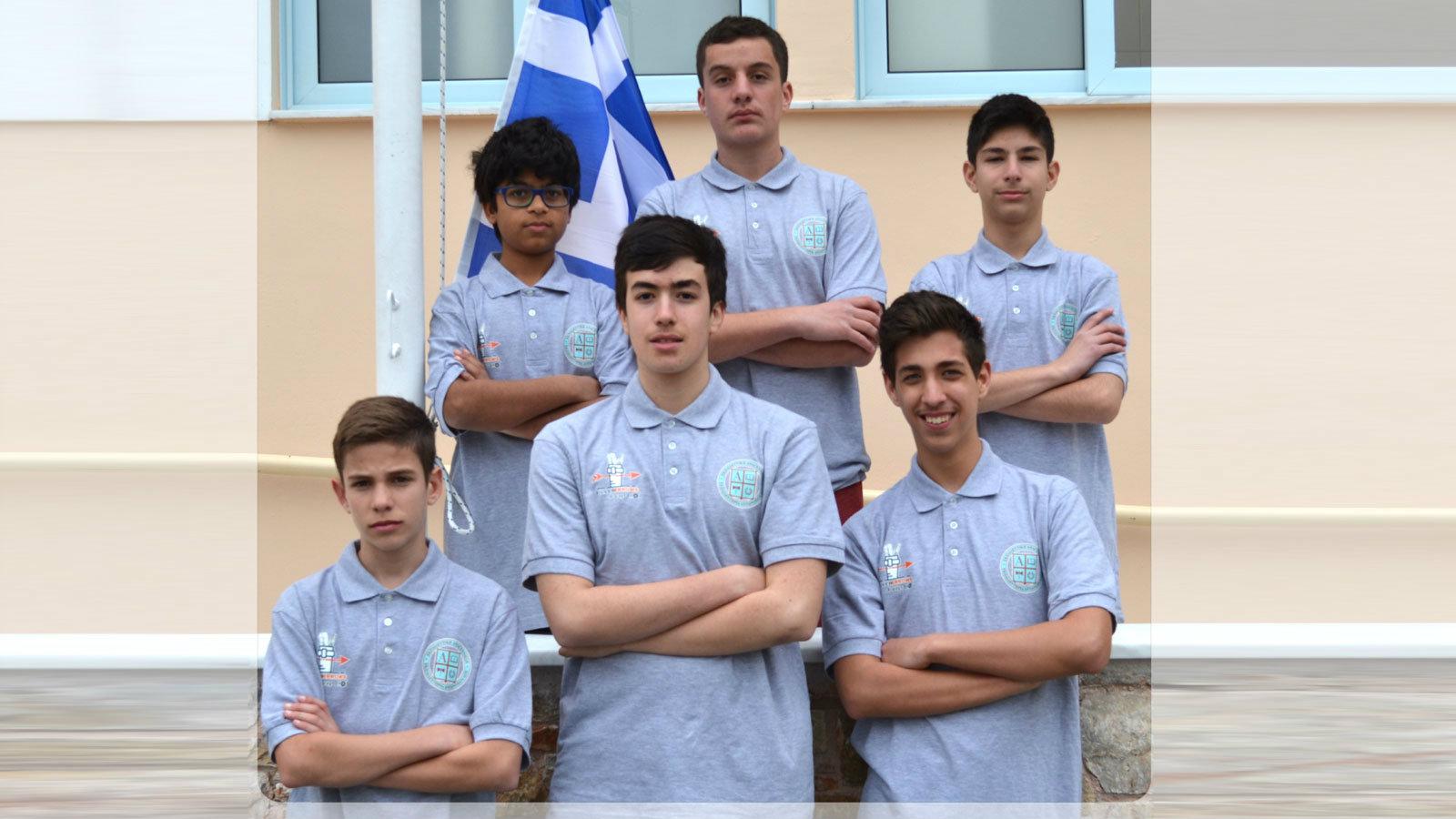 Μέλη της ομάδας Arrows: Βαγγέλης Βουλουμάνος, Θανάσης Ζαχαρόπουλος, Βασίλης Τσάδαρης, Γιώργος Μουσελάς, Ιάσωνας Βαλιάδης και `Αραν Ικμπάλ-Κωστάκης.