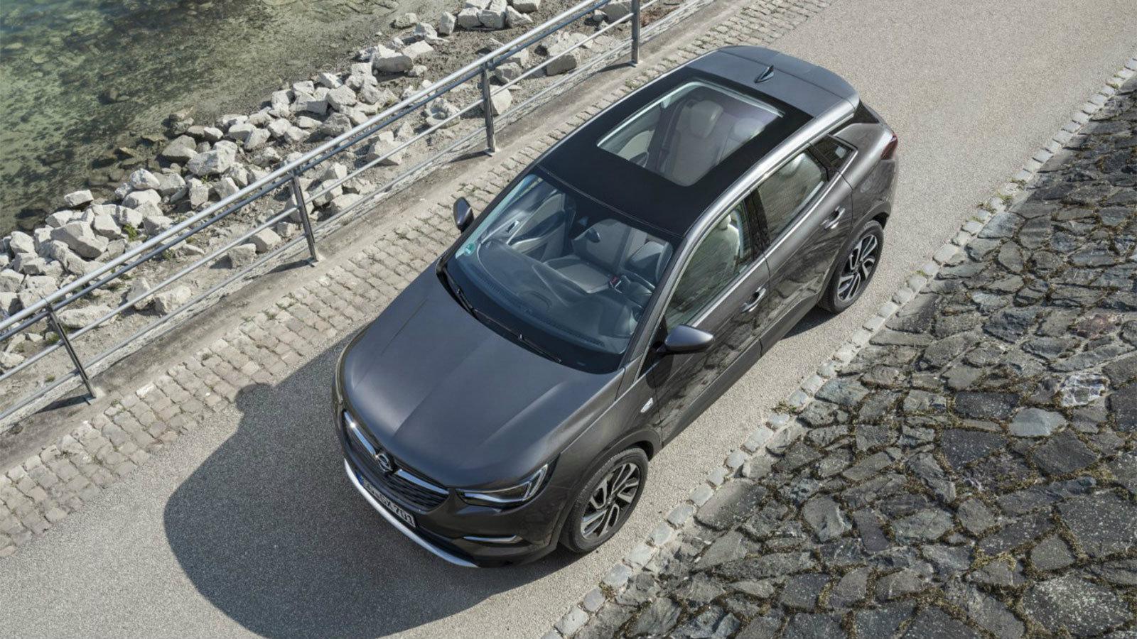 Η άνοιξη έχει φτάσει και έτσι η Opel ενημερώνει για τις πανοραμικές οροφές που προσφέρονται με τα μοντέλα της.