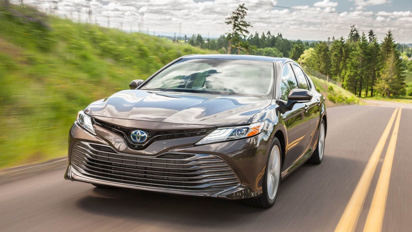 Οι πωλήσεις του Camry αναμένεται να ξεκινήσουν στην Ευρώπη το πρώτο τρίμηνο του επόμενου έτους.