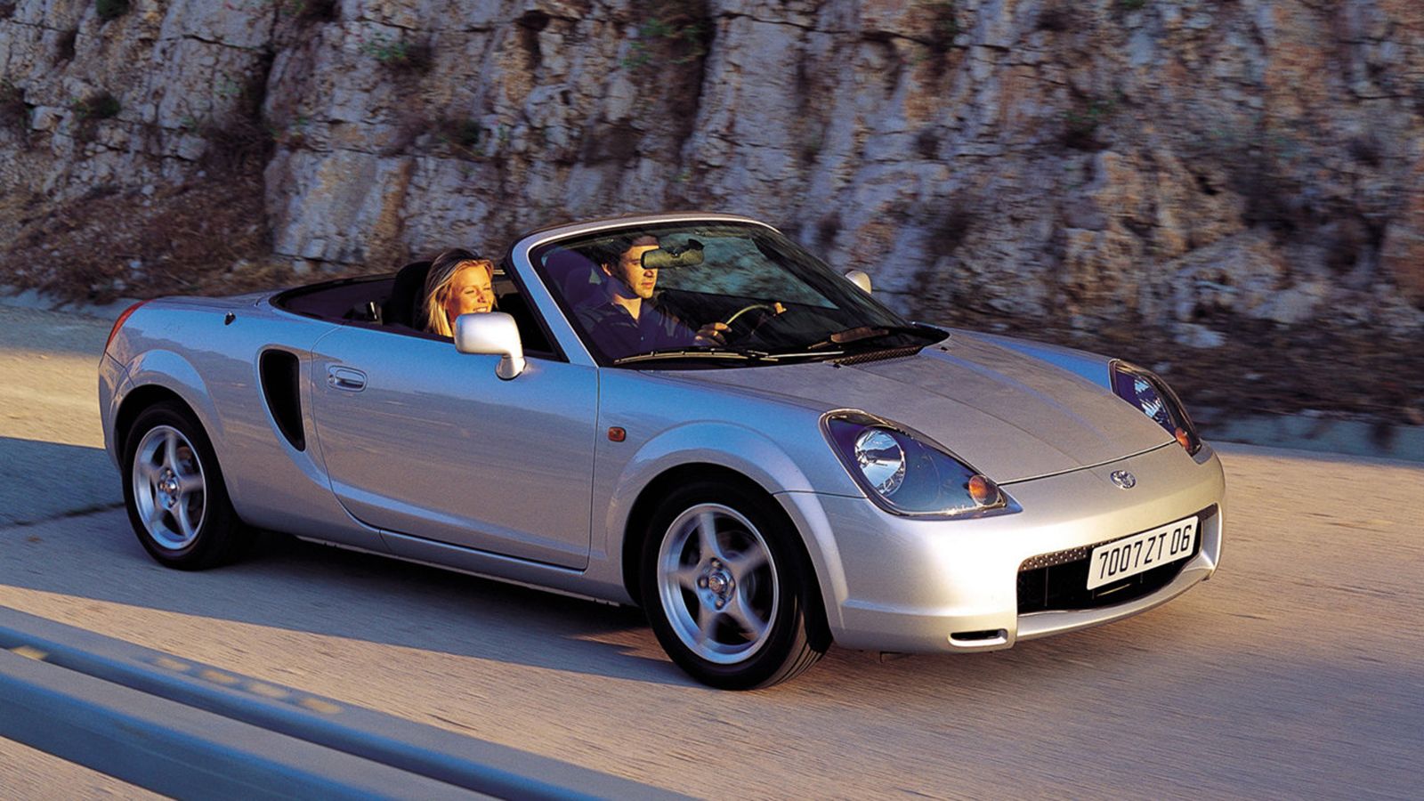 To τελευταίας γενιάς MR2.