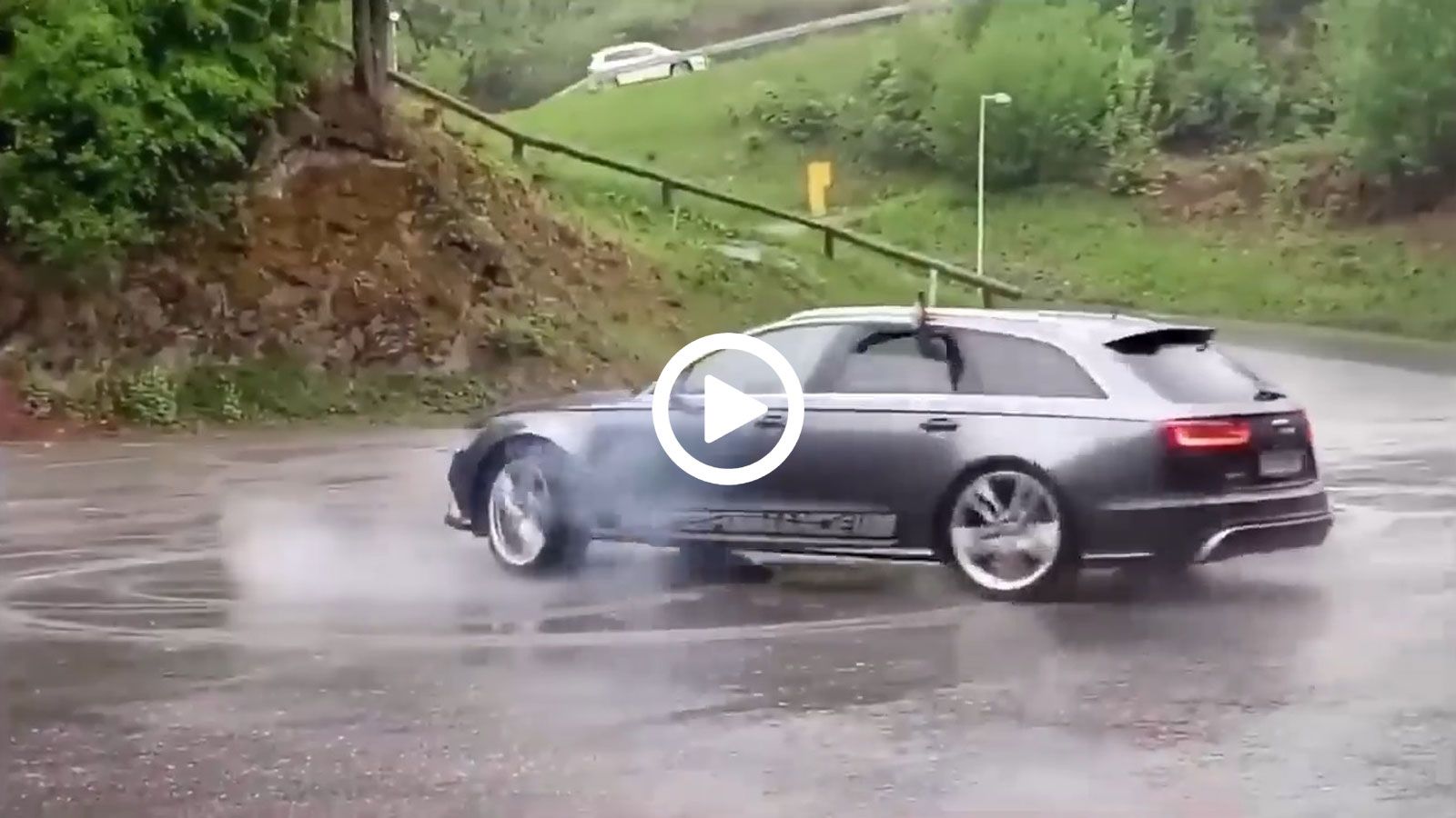 Audi RS6 τα «σπάει» 