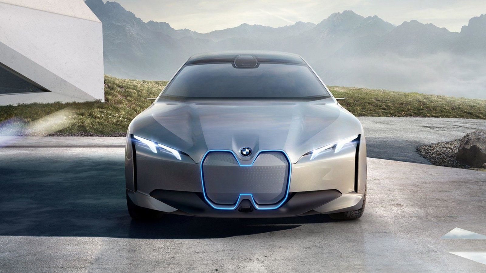 Η i4 θα ανταγωνιστήσει τα Τesla Model 3 και S. (φώτο: To i Vision Dynamics concept).