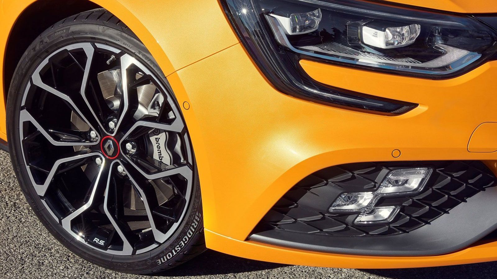 Πάνω από 120 καινούργια αυτοκίνητα φοράνε Bridgestone