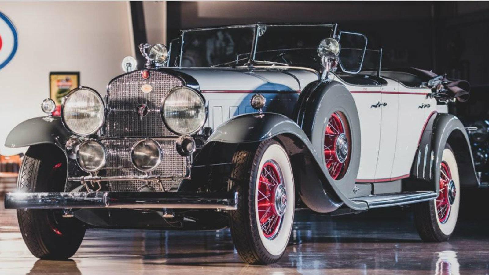 Μία Cadillac Sixteen μπαίνει κάτω από το σφυρί και φέρει παροξυσμό στις τάξεις των απανταχού συλλεκτών.