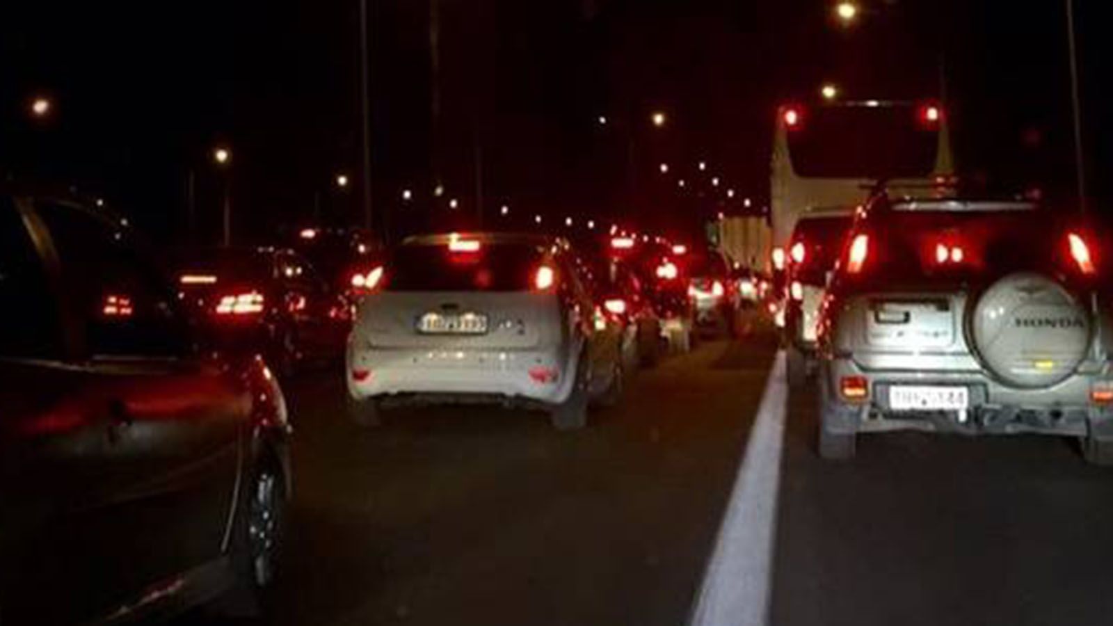 Ουρές χιλιομέτρων στον Κηφισό (+vid)