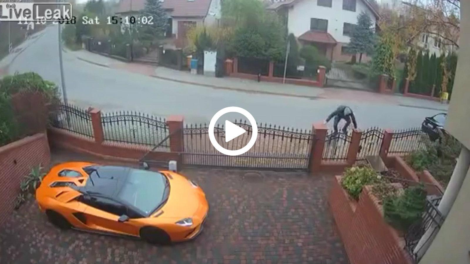 Το αμάξι τι σου φταίει;