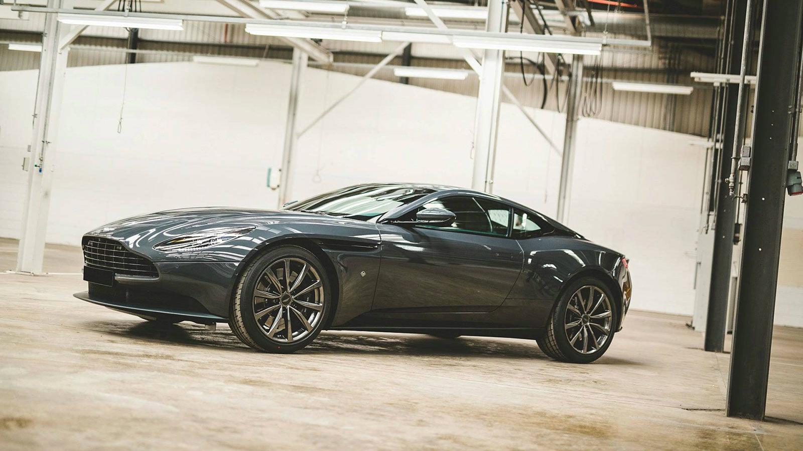 H Aston Martin είναι η DB11 Classic Driver Edition.