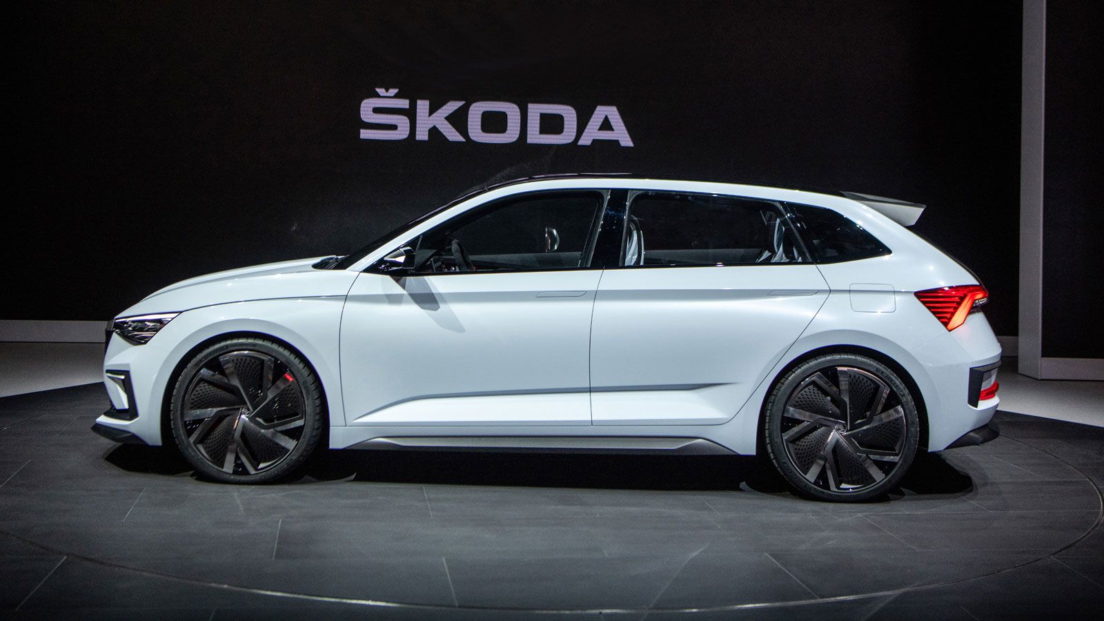 To αντί-Golf της Skoda θα ονομαστεί Scala, όπως ανακοινώθηκε και επίσημα από το τσέχικο στρατόπεδο.