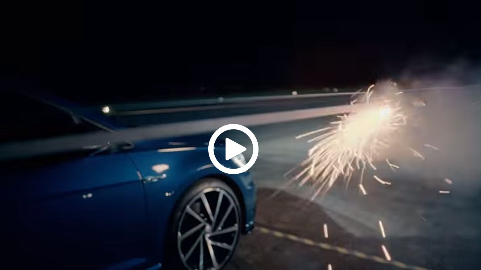 Golf R εναντίον φωτοβολίδας