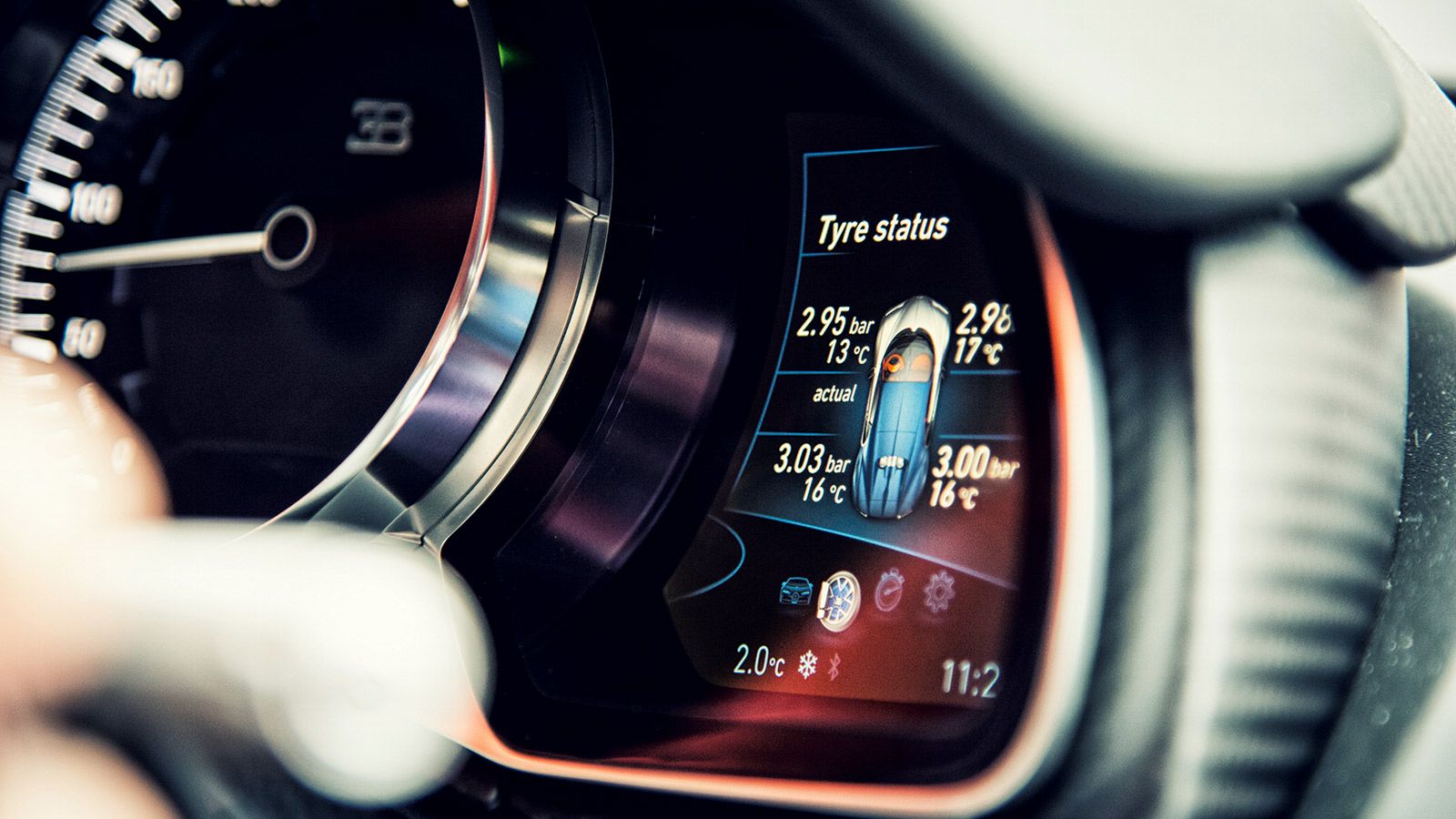 Πριν αποφασίσεις να πάρεις μια στροφή σε στενό δρόμο αστικού ιστού πρέπει να αποβάλεις από το μυαλό σου το κόστος κάποιων ανταλλακτικών. Για παράδειγμ