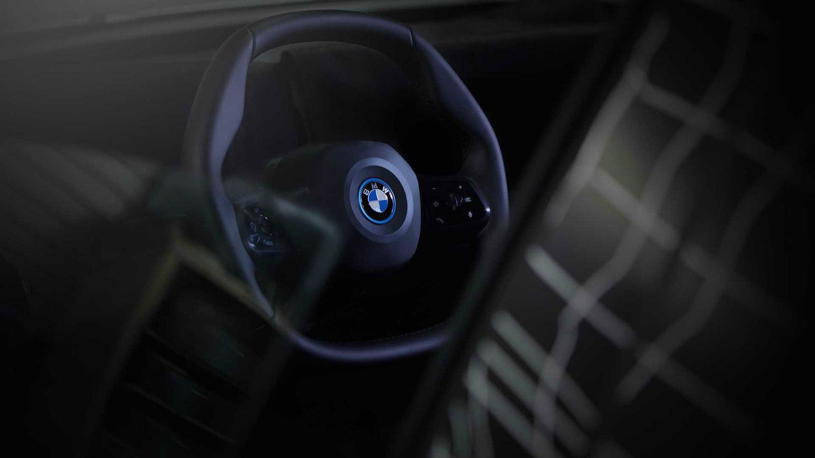 Αυτό είναι το πολυγωνικό τιμόνι της BMW iNEXT.
